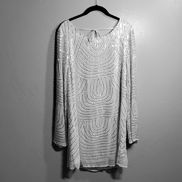 Loose dress - Picture 4 of 5